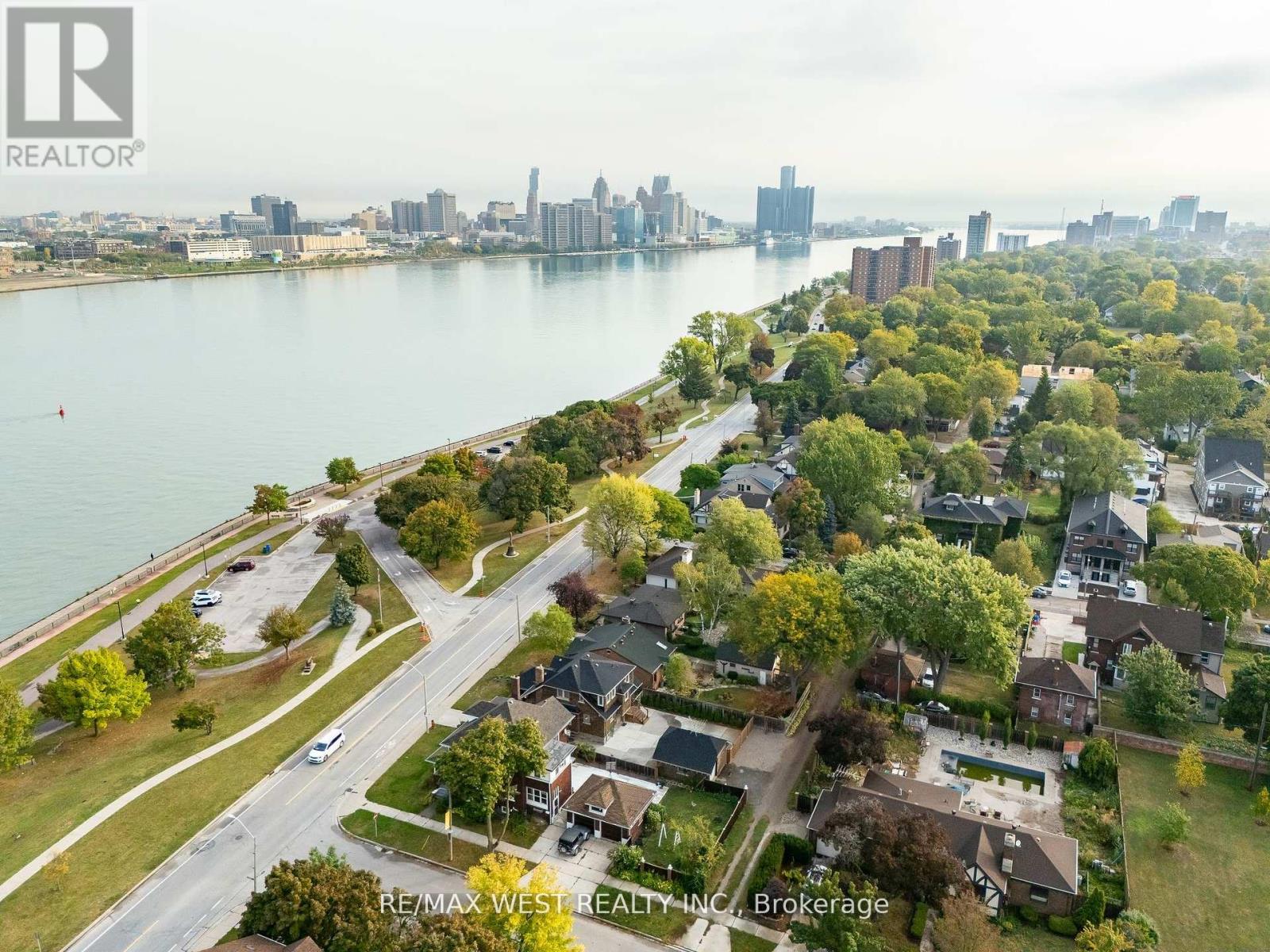 2437 Riverside Drive W, Windsor, Ontario  N9B 1B2 - Photo 9 - X12815646