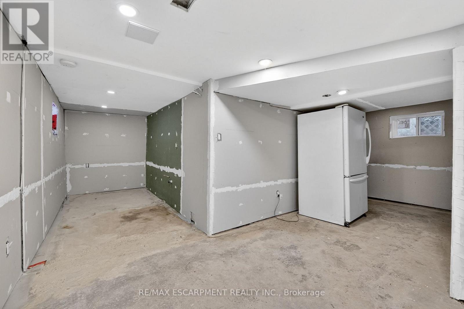 49 Allan Avenue, Hamilton, Ontario  L8H 2C8 - Photo 21 - X12815656