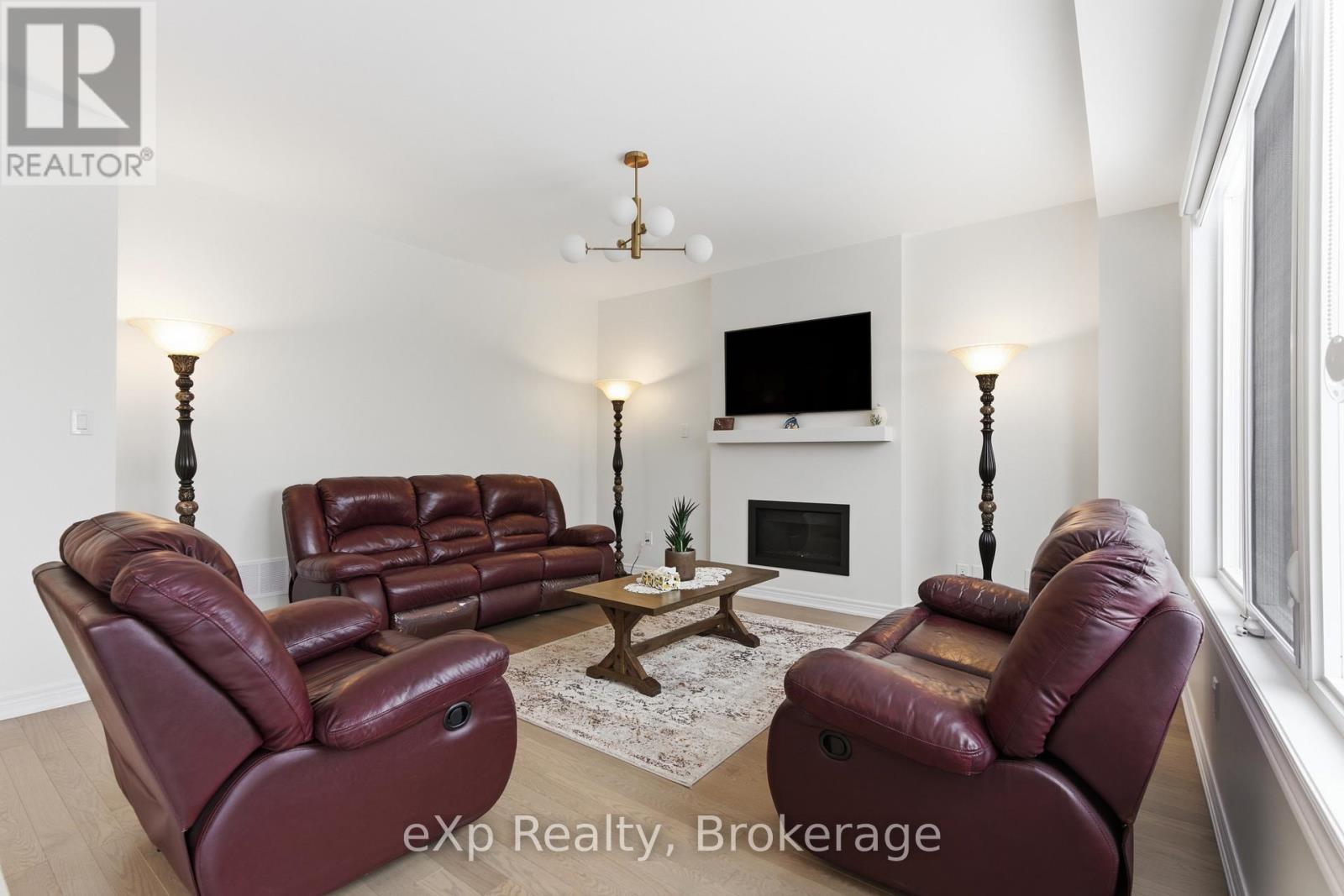 6 Faimira Avenue, Georgina (Keswick South), Ontario  L4P 0S4 - Photo 15 - N12815904