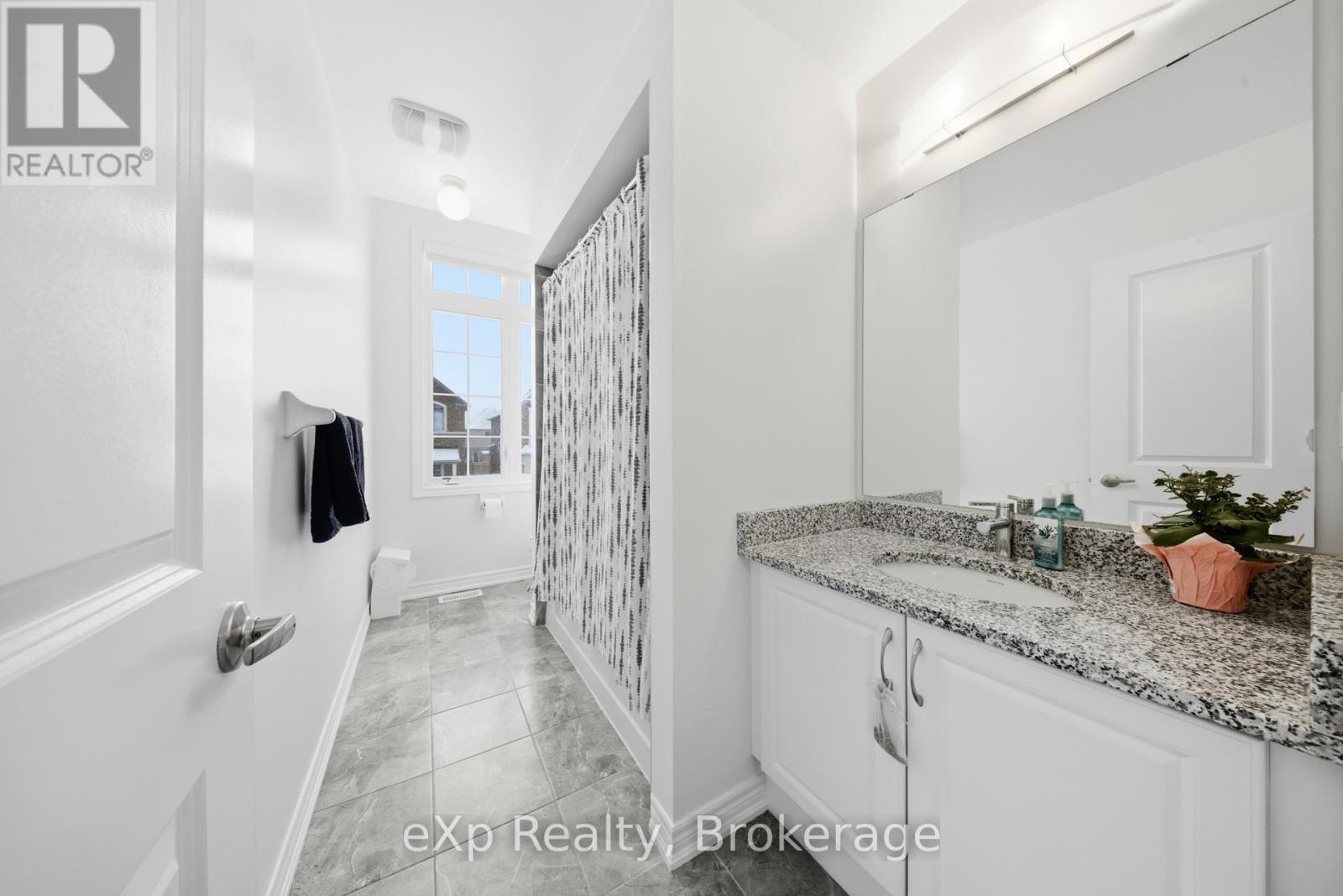 6 Faimira Avenue, Georgina (Keswick South), Ontario  L4P 0S4 - Photo 29 - N12815904