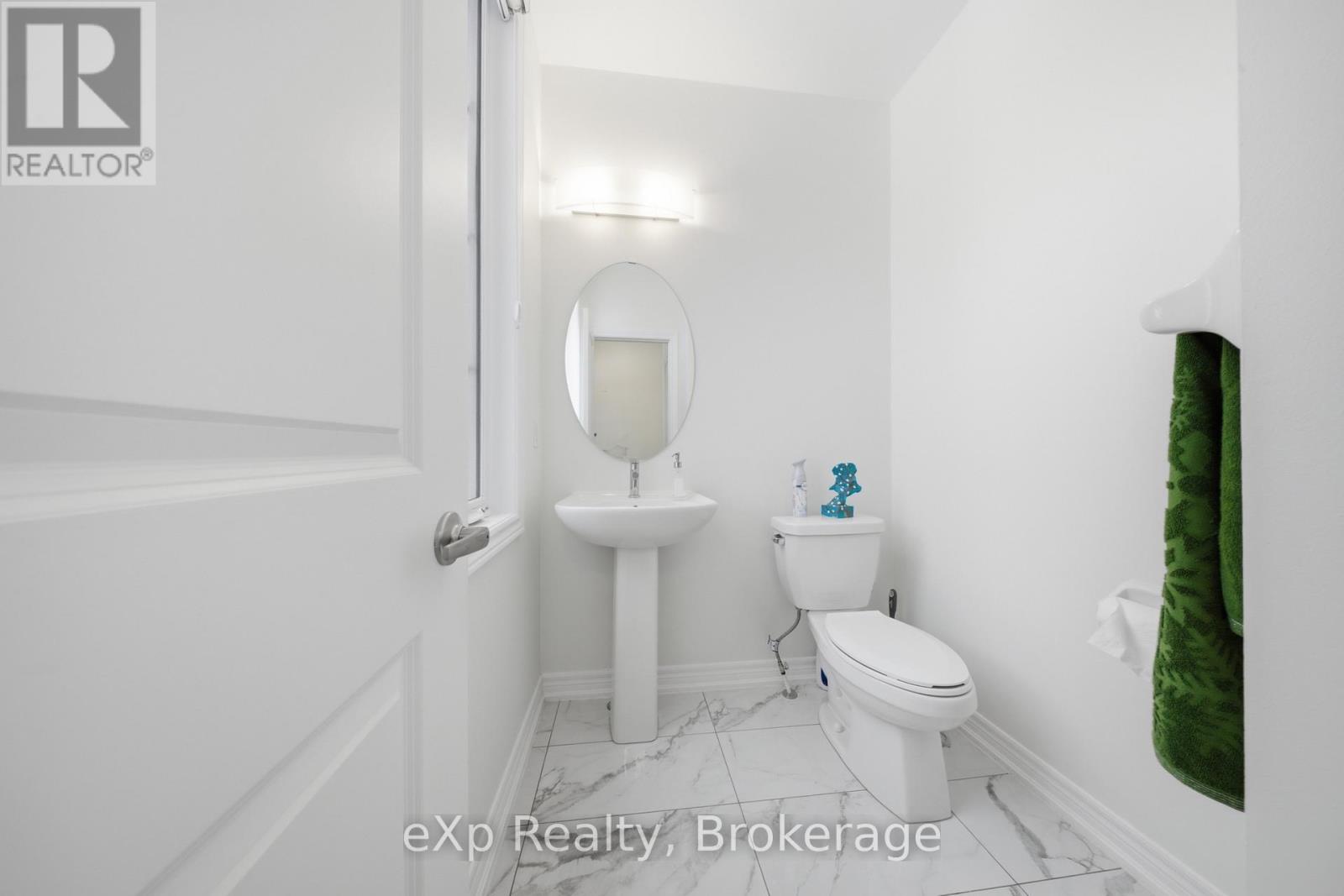 6 Faimira Avenue, Georgina (Keswick South), Ontario  L4P 0S4 - Photo 6 - N12815904