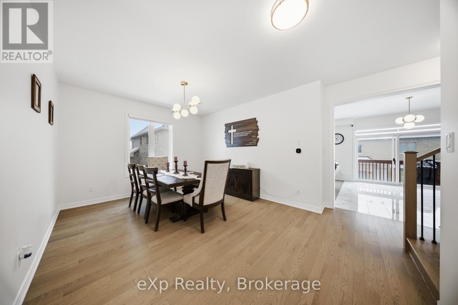 6 Faimira Avenue, Georgina (Keswick South), Ontario  L4P 0S4 - Photo 7 - N12815904