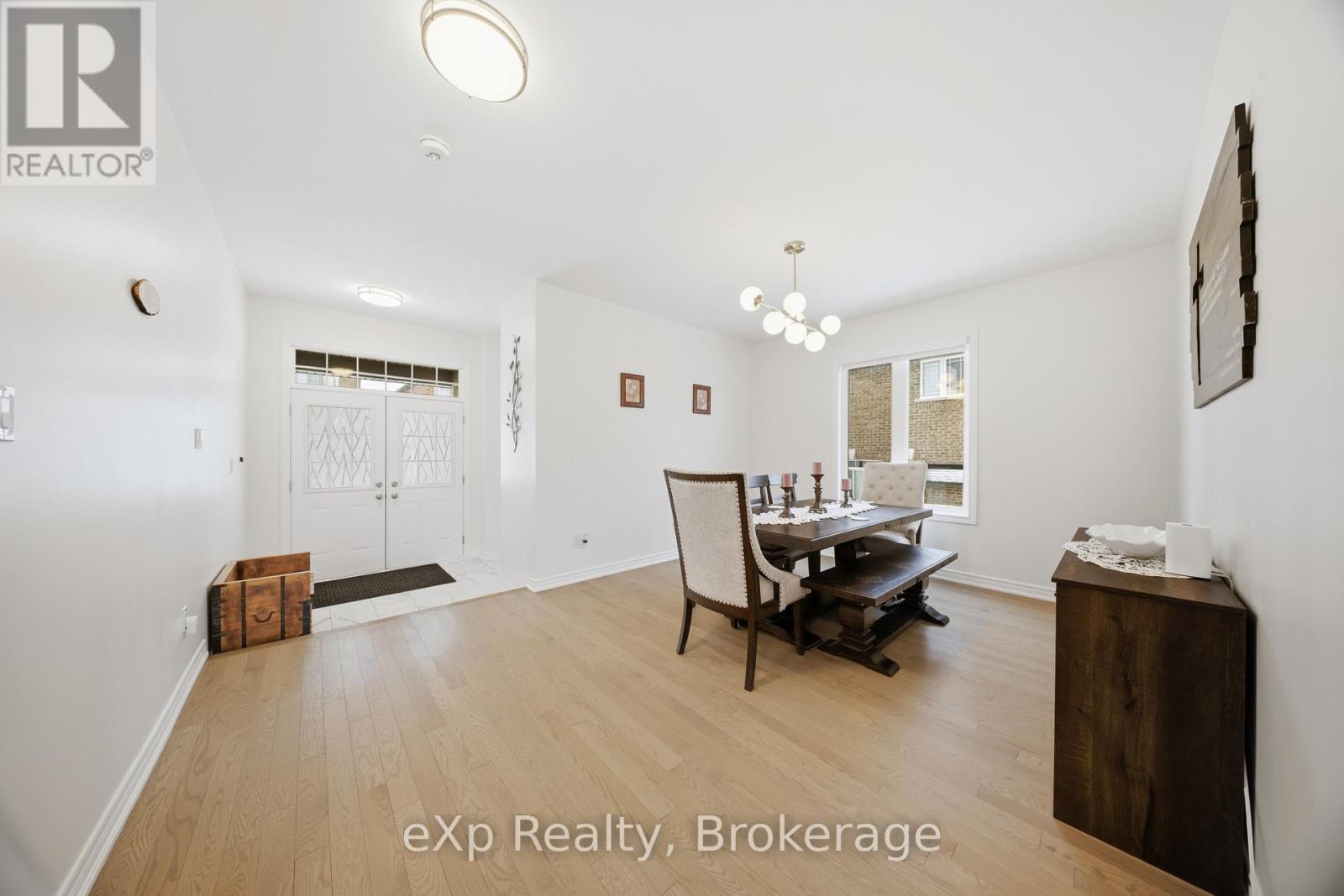 6 Faimira Avenue, Georgina (Keswick South), Ontario  L4P 0S4 - Photo 9 - N12815904