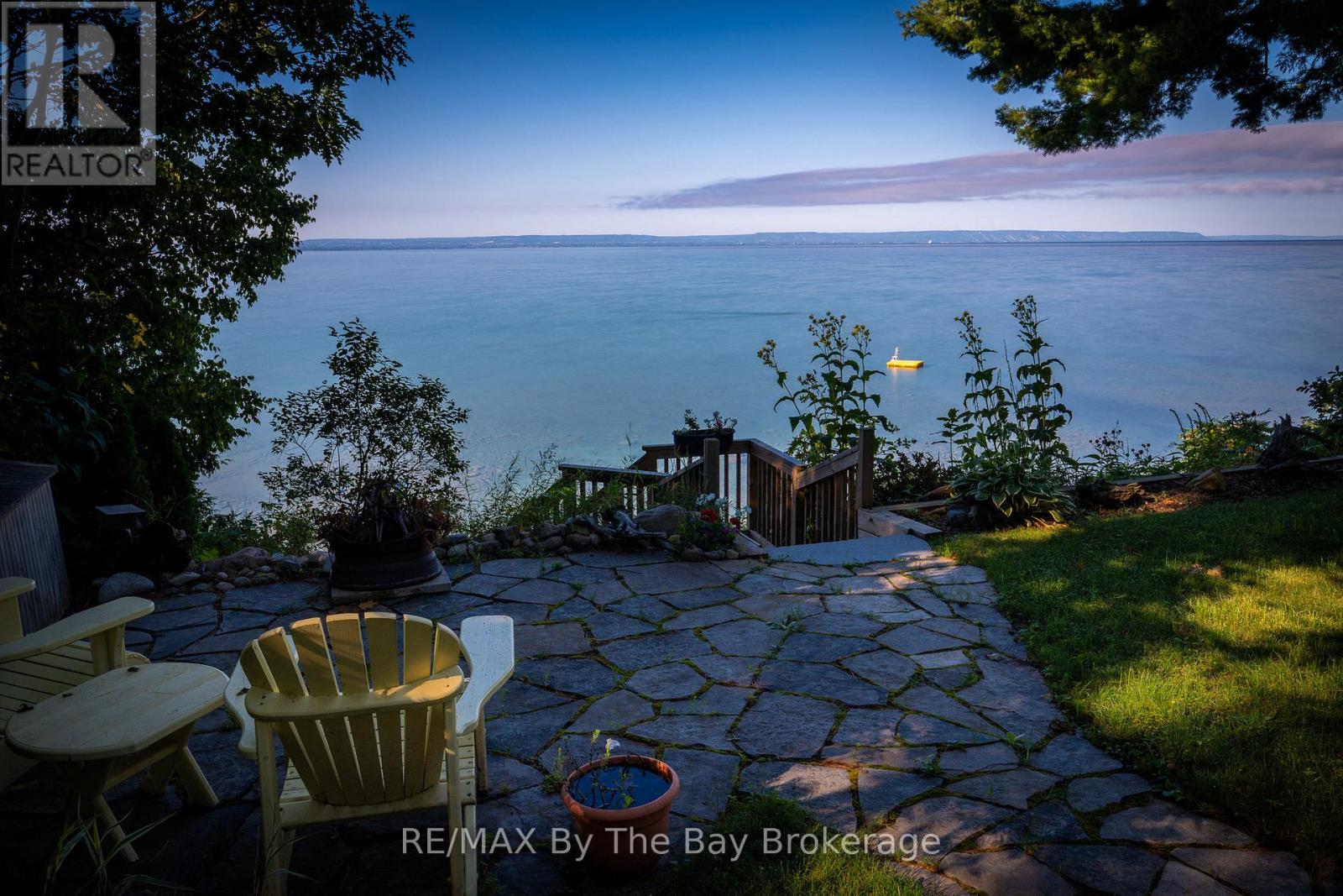 38 Willow Drive, Tiny, Ontario  L0L 1P1 - Photo 11 - S12815970