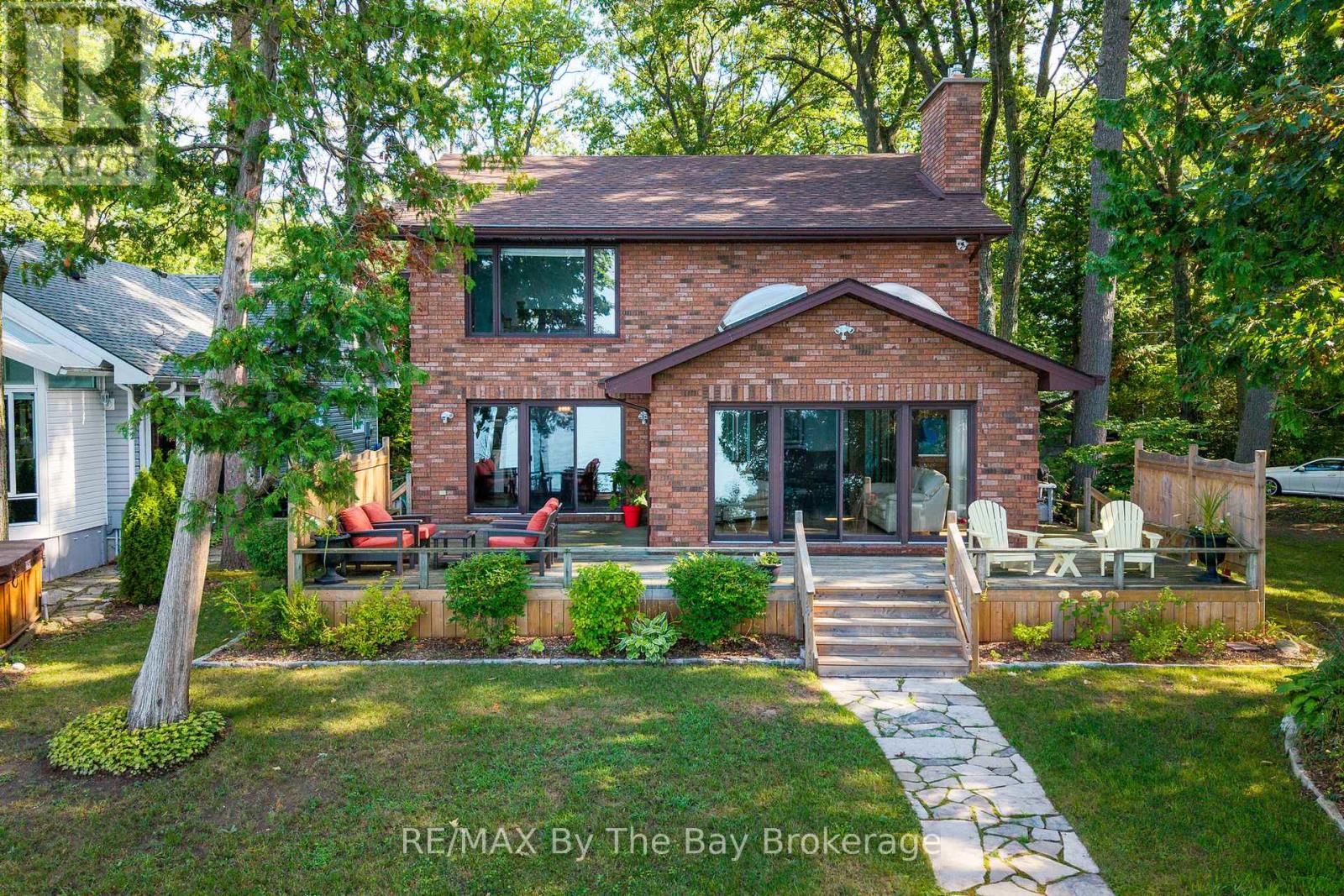 38 Willow Drive, Tiny, Ontario  L0L 1P1 - Photo 12 - S12815970