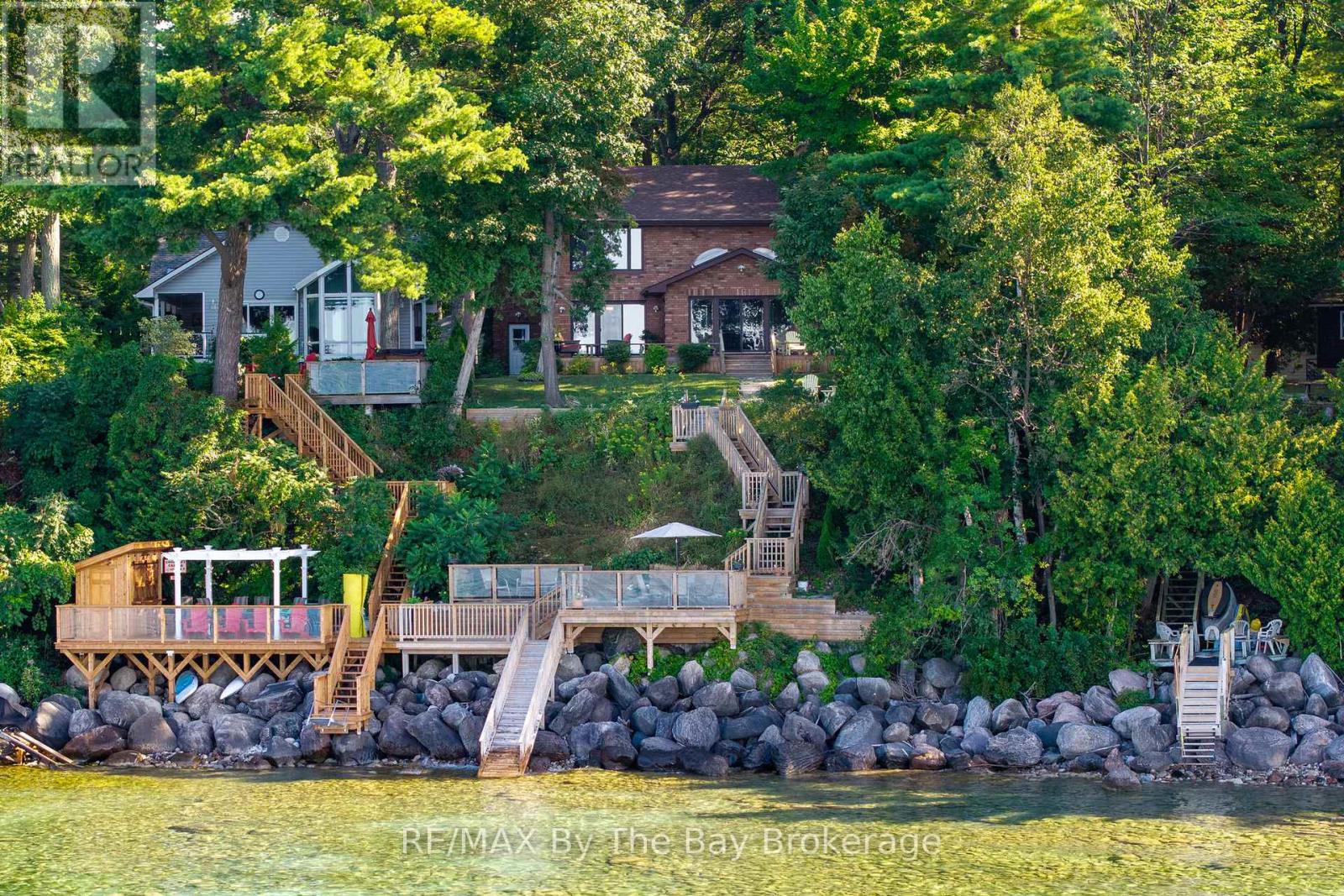 38 Willow Drive, Tiny, Ontario  L0L 1P1 - Photo 14 - S12815970