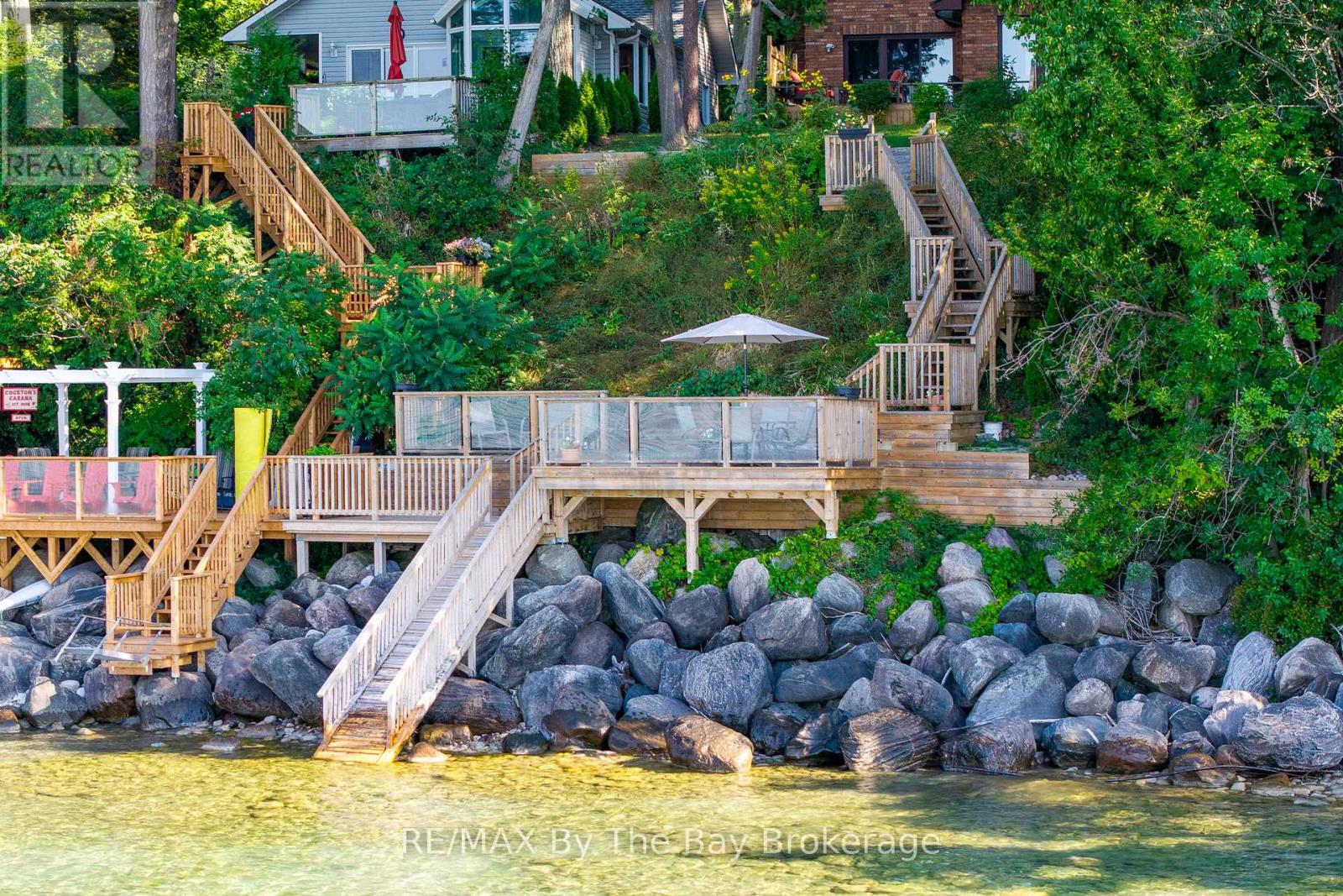 38 Willow Drive, Tiny, Ontario  L0L 1P1 - Photo 16 - S12815970