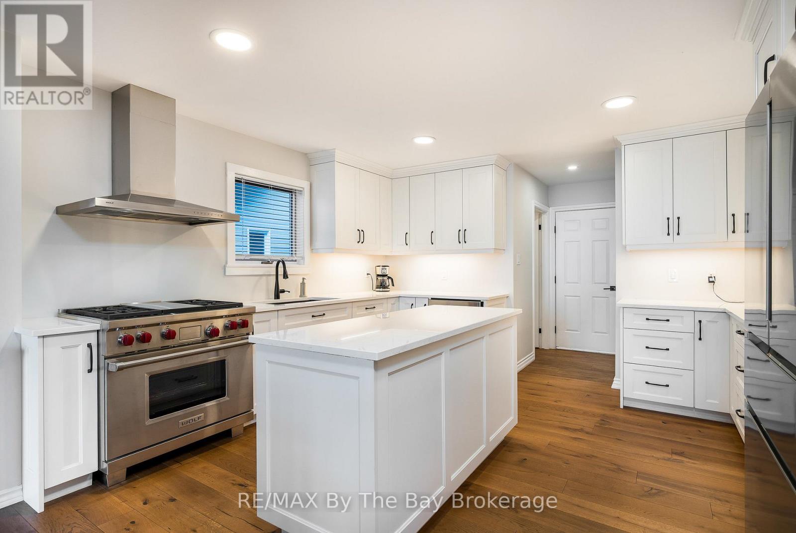 38 Willow Drive, Tiny, Ontario  L0L 1P1 - Photo 26 - S12815970