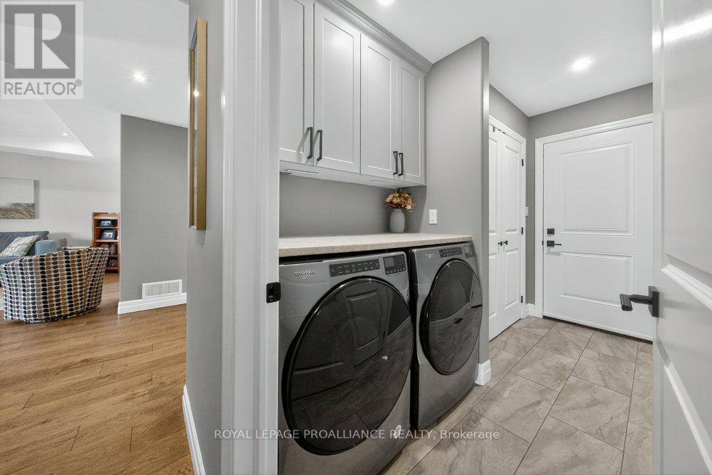 21 Brookfield Crescent, Quinte West, Ontario  K8V 0H9 - Photo 18 - X12815906