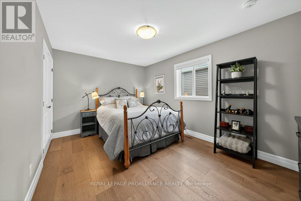 21 Brookfield Crescent, Quinte West, Ontario  K8V 0H9 - Photo 19 - X12815906