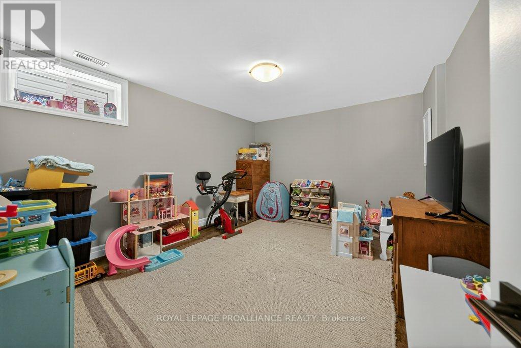 21 Brookfield Crescent, Quinte West, Ontario  K8V 0H9 - Photo 23 - X12815906