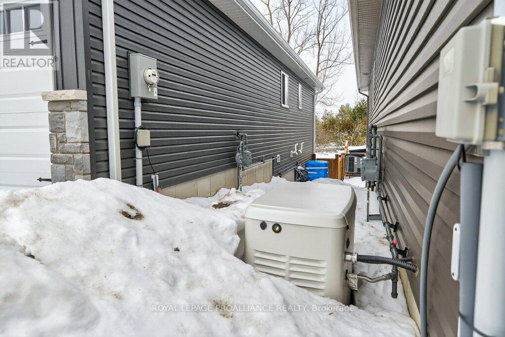 21 Brookfield Crescent, Quinte West, Ontario  K8V 0H9 - Photo 29 - X12815906