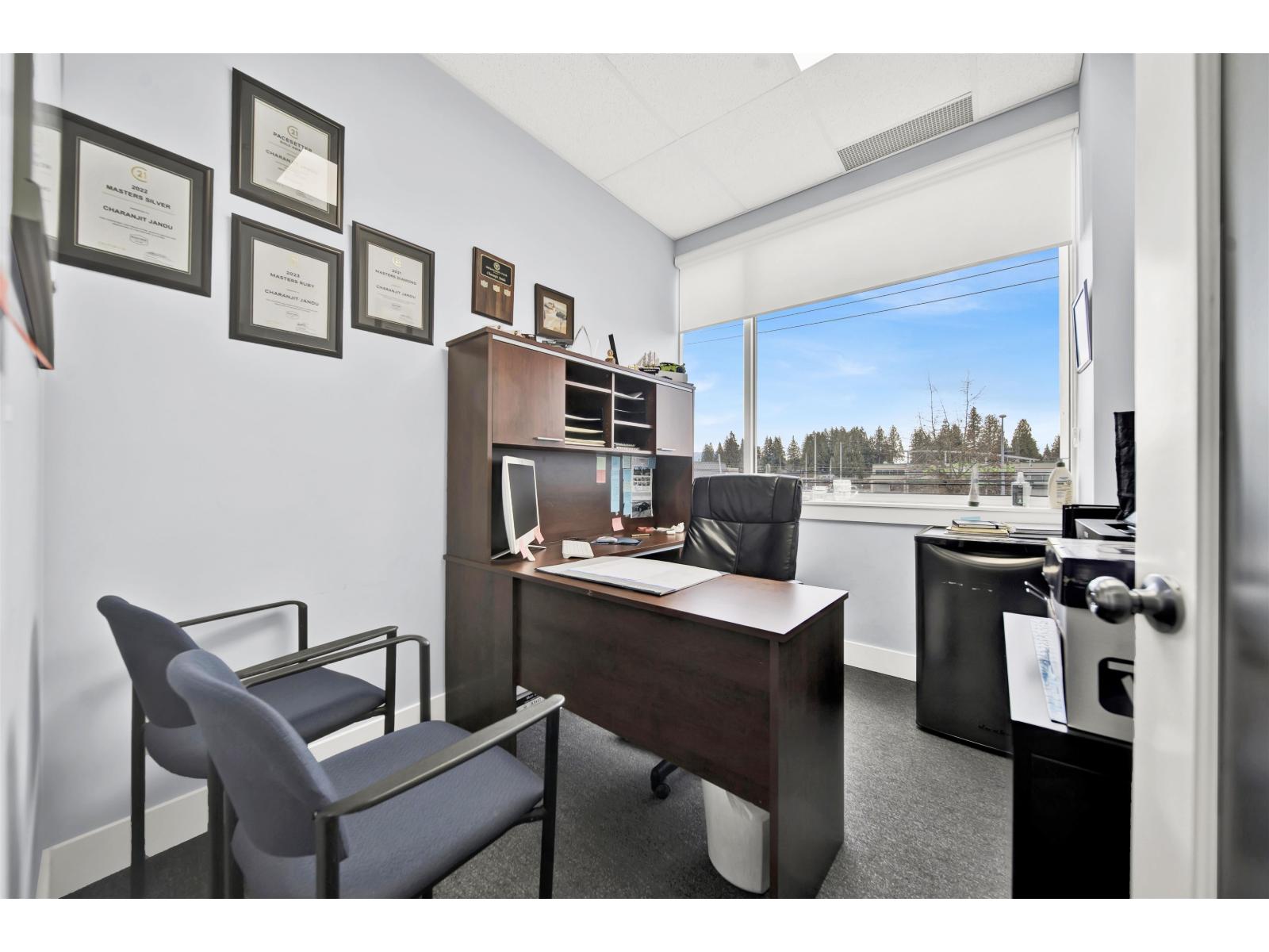 206&207 32615 South Fraser Way, Abbotsford, British Columbia  V2T 1X8 - Photo 6 - C8076455