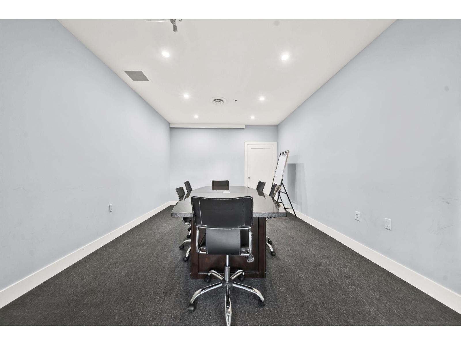 206&207 32615 South Fraser Way, Abbotsford, British Columbia  V2T 1X8 - Photo 8 - C8076455