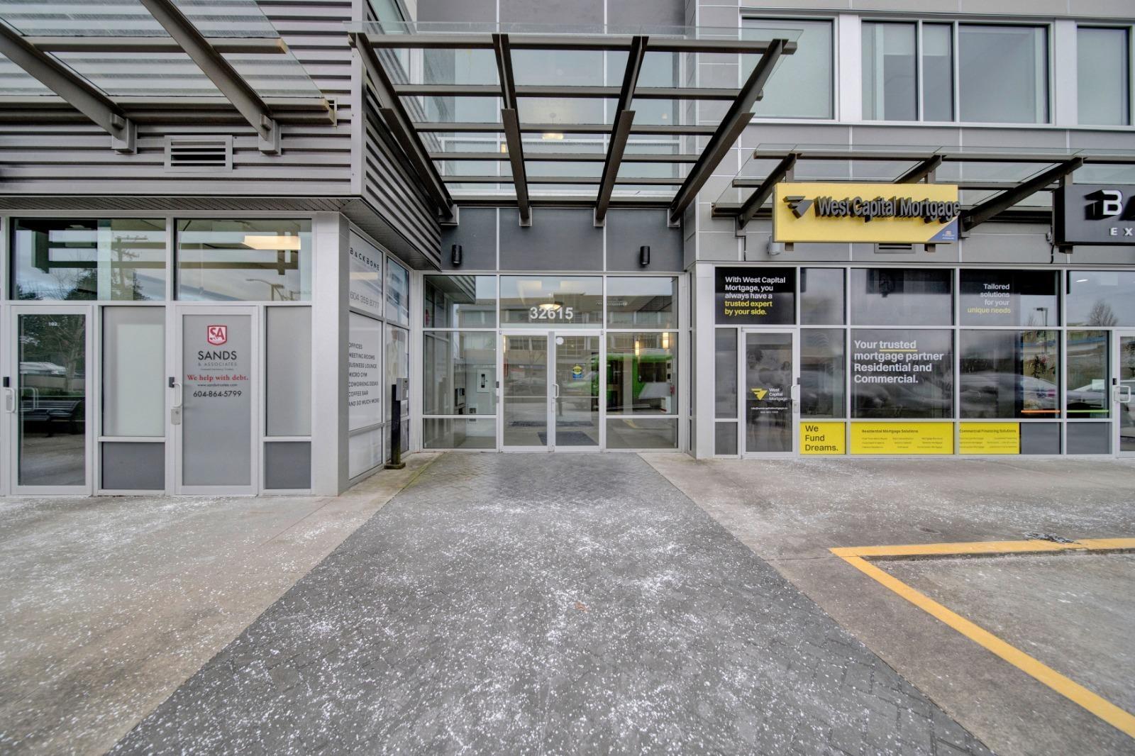 206&207 32615 South Fraser Way, Abbotsford, British Columbia  V2T 1X8 - Photo 3 - C8076455