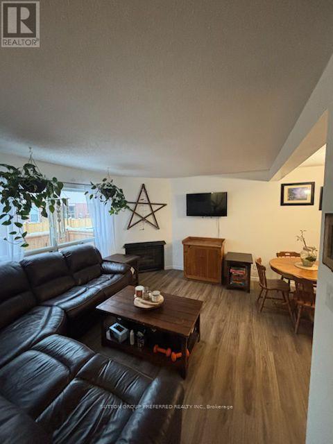 77 - 595 Third Street, London East, Ontario  N5V 4A1 - Photo 4 - X12815958