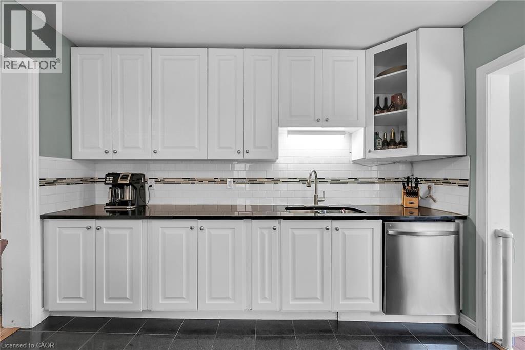 46 Walnut Street, Brantford, Ontario  L3T 1H2 - Photo 16 - 40807336