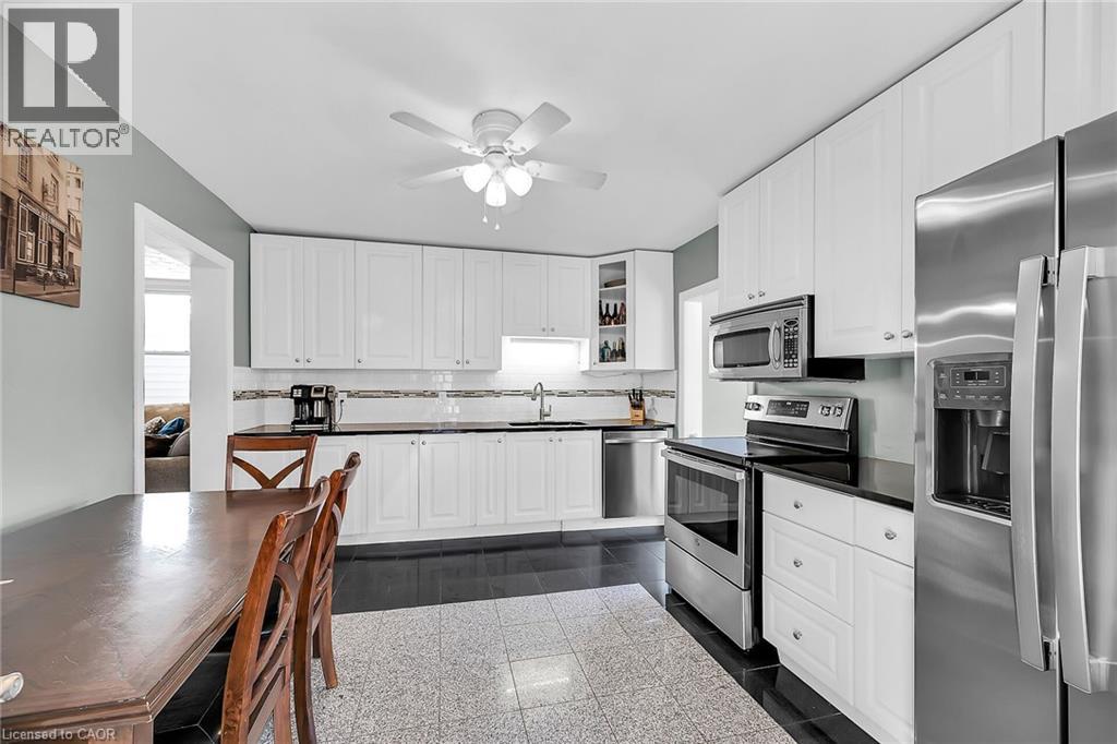 46 Walnut Street, Brantford, Ontario  L3T 1H2 - Photo 15 - 40807336