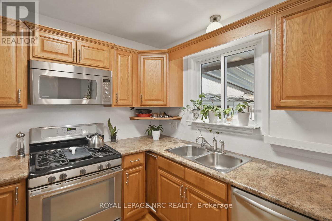 14 Terrace Avenue, Welland (Broadway), Ontario L3C 2C4 - Photo 36 - X12808136