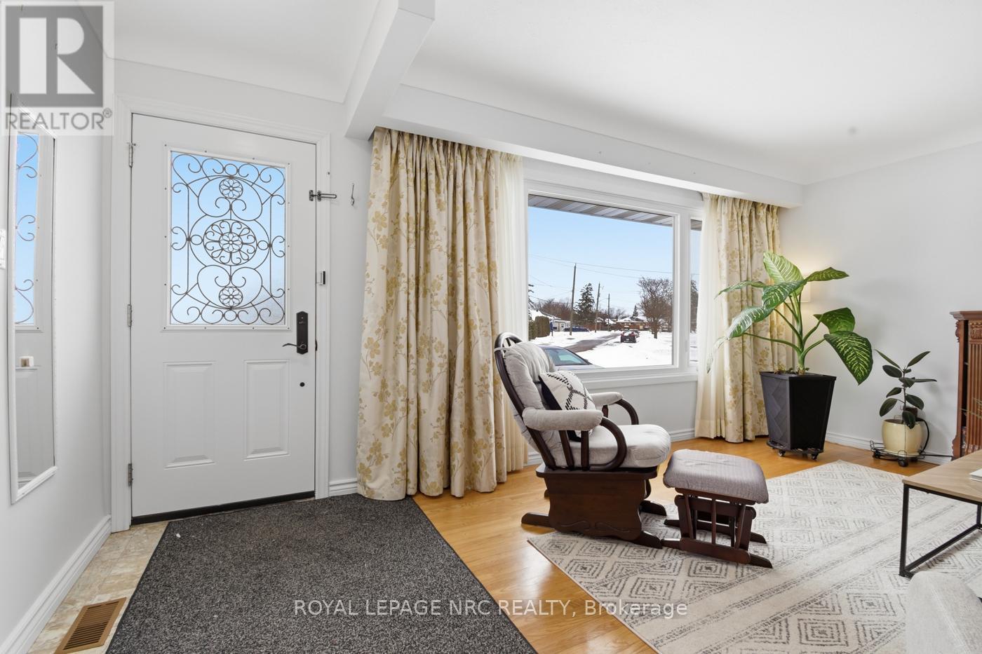 14 Terrace Avenue, Welland, Ontario  L3C 2C4 - Photo 7 - X12808136