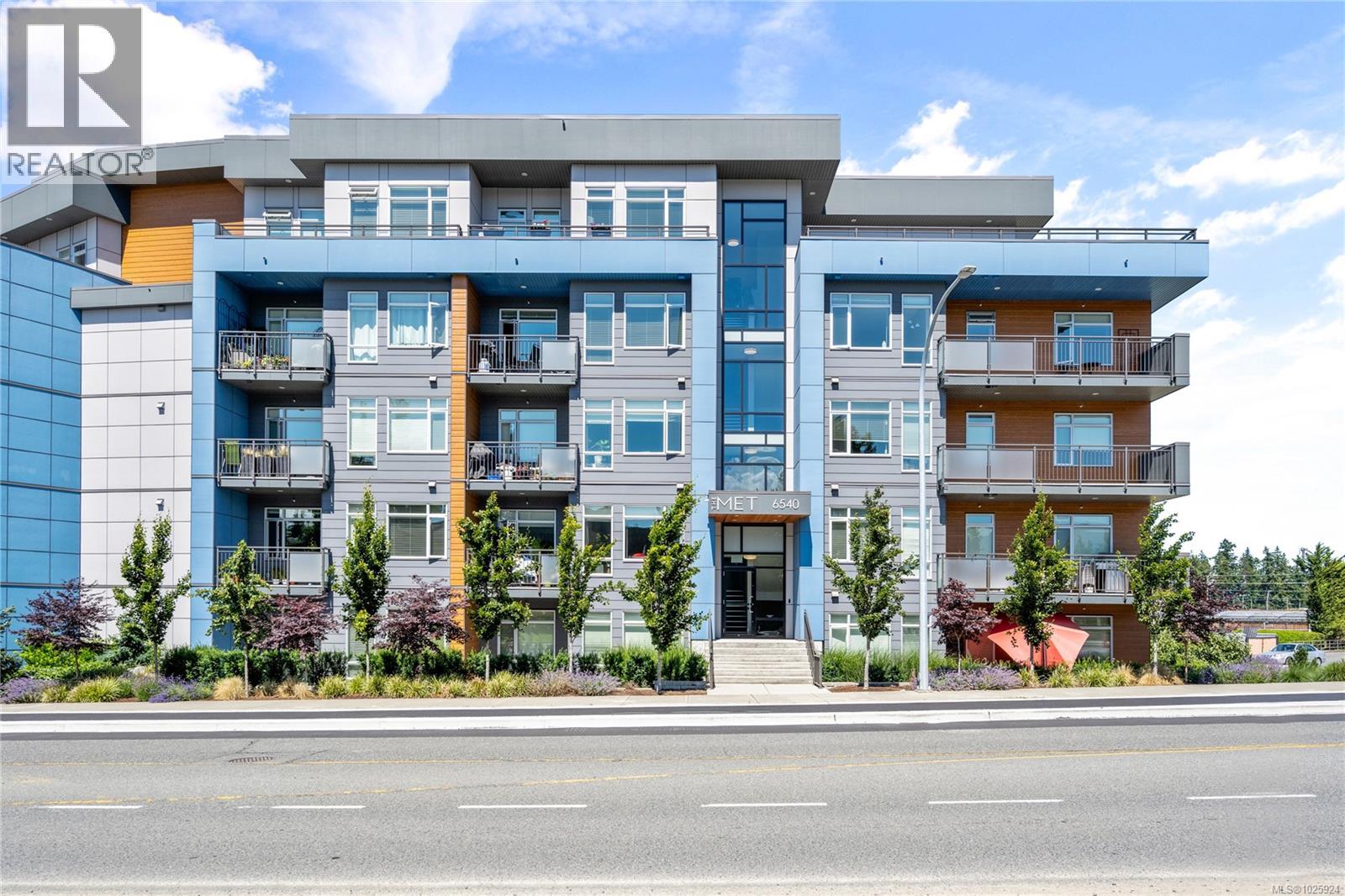 305 6540 Metral Dr, Nanaimo, British Columbia