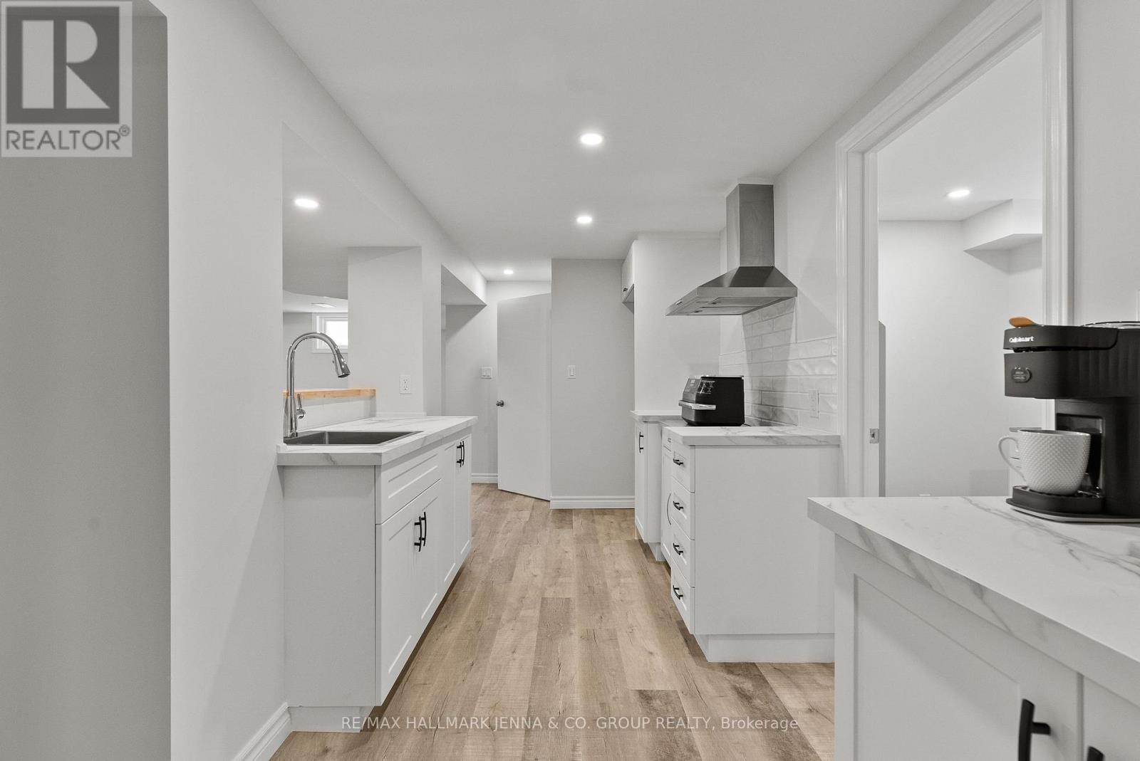 866 Claude Street, Ottawa, Ontario  K1K 2S6 - Photo 28 - X12815792