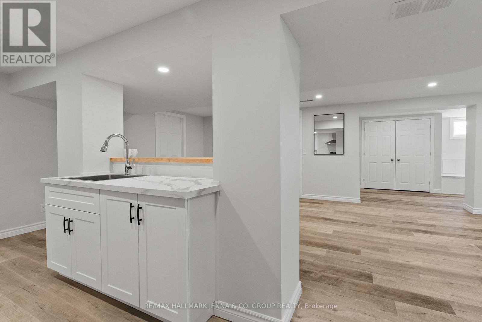 866 Claude Street, Ottawa, Ontario  K1K 2S6 - Photo 30 - X12815792