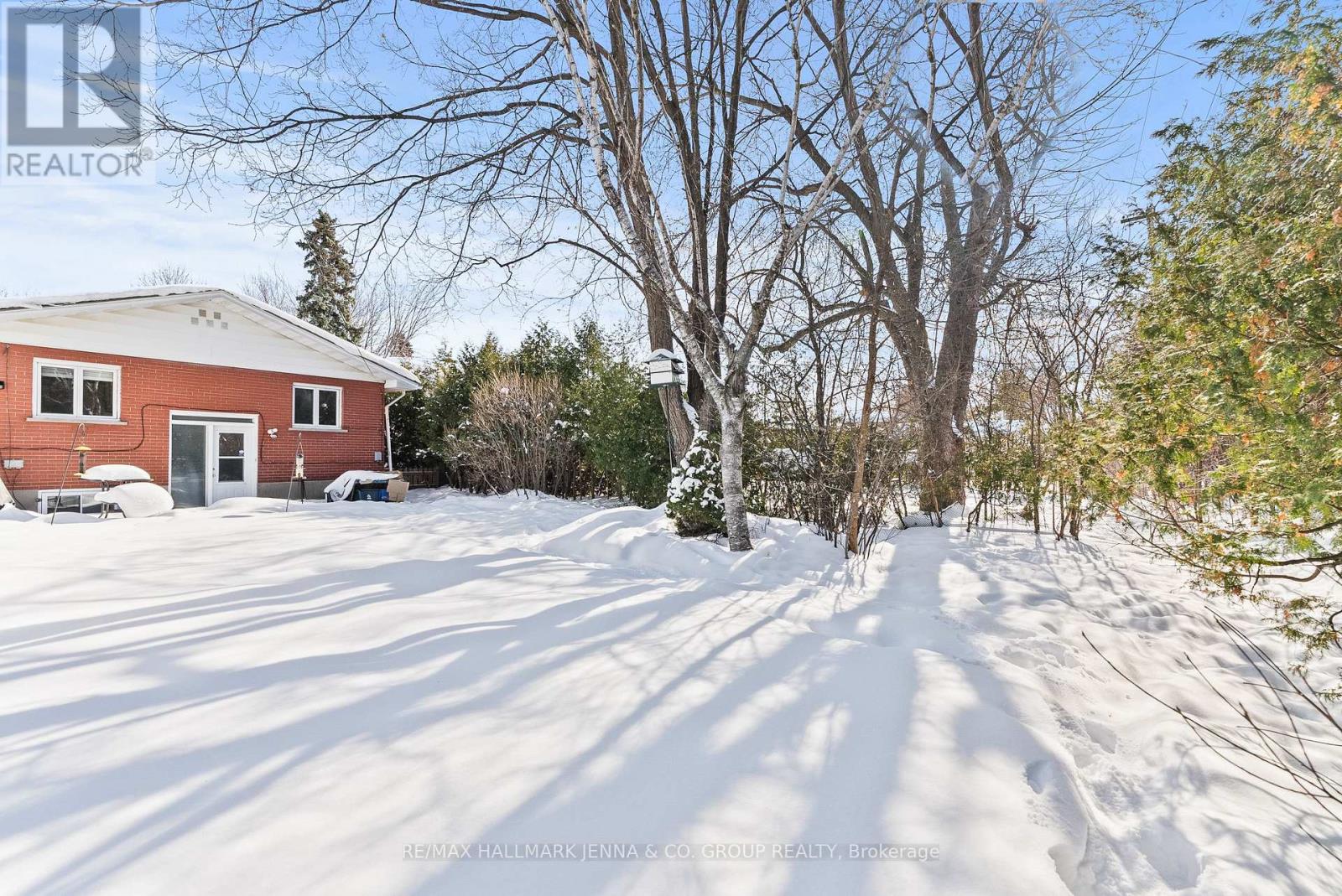 866 Claude Street, Ottawa, Ontario  K1K 2S6 - Photo 43 - X12815792