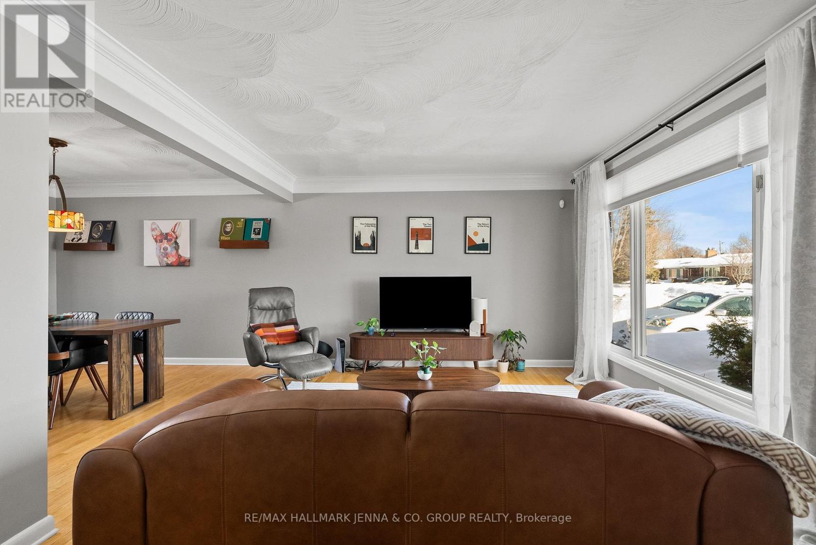 866 Claude Street, Ottawa, Ontario  K1K 2S6 - Photo 5 - X12815792