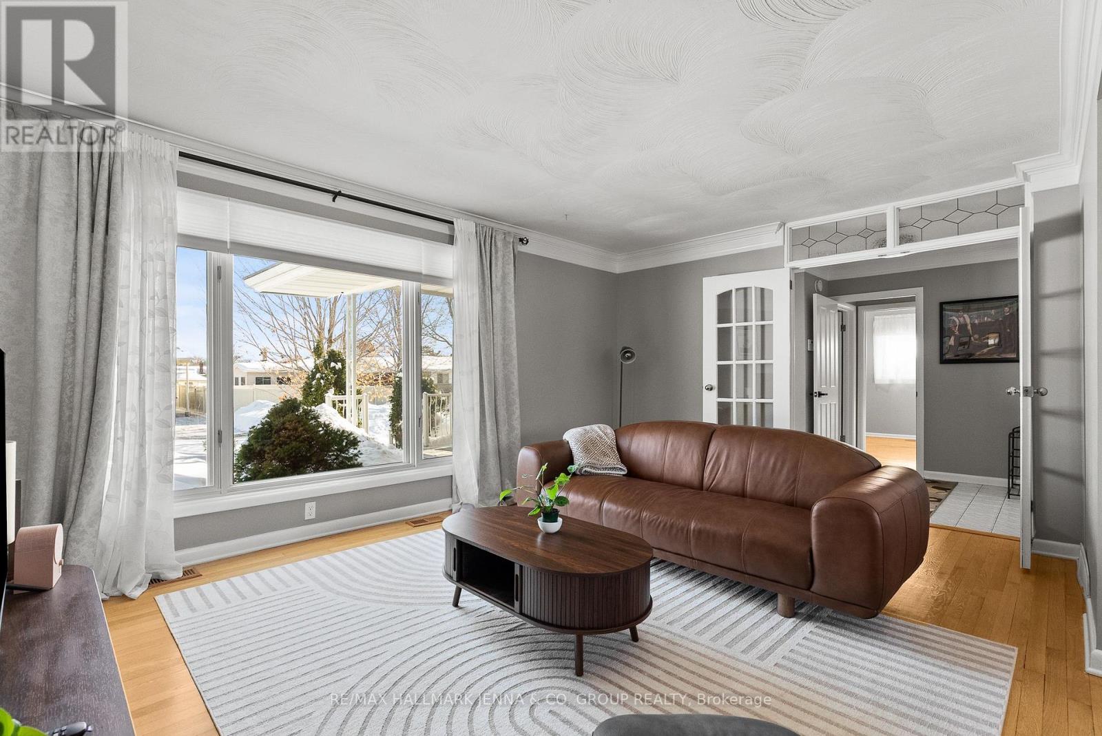 866 Claude Street, Ottawa, Ontario  K1K 2S6 - Photo 8 - X12815792