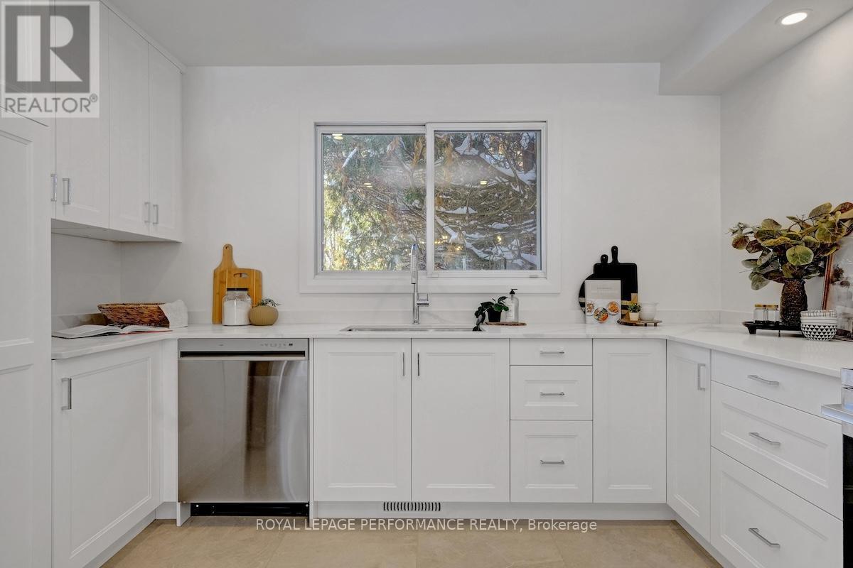 85 Craig Henry Drive, Ottawa, Ontario  K2G 3S8 - Photo 10 - X12815874