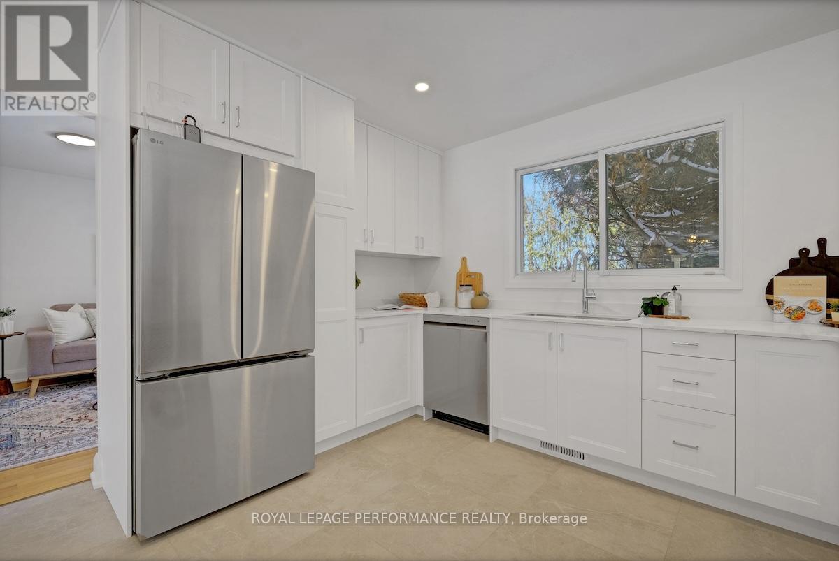 85 Craig Henry Drive, Ottawa, Ontario  K2G 3S8 - Photo 11 - X12815874