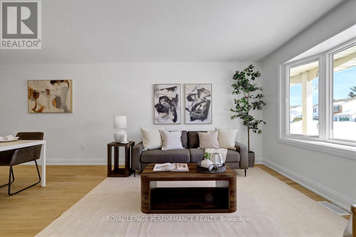 85 Craig Henry Drive, Ottawa, Ontario  K2G 3S8 - Photo 3 - X12815874