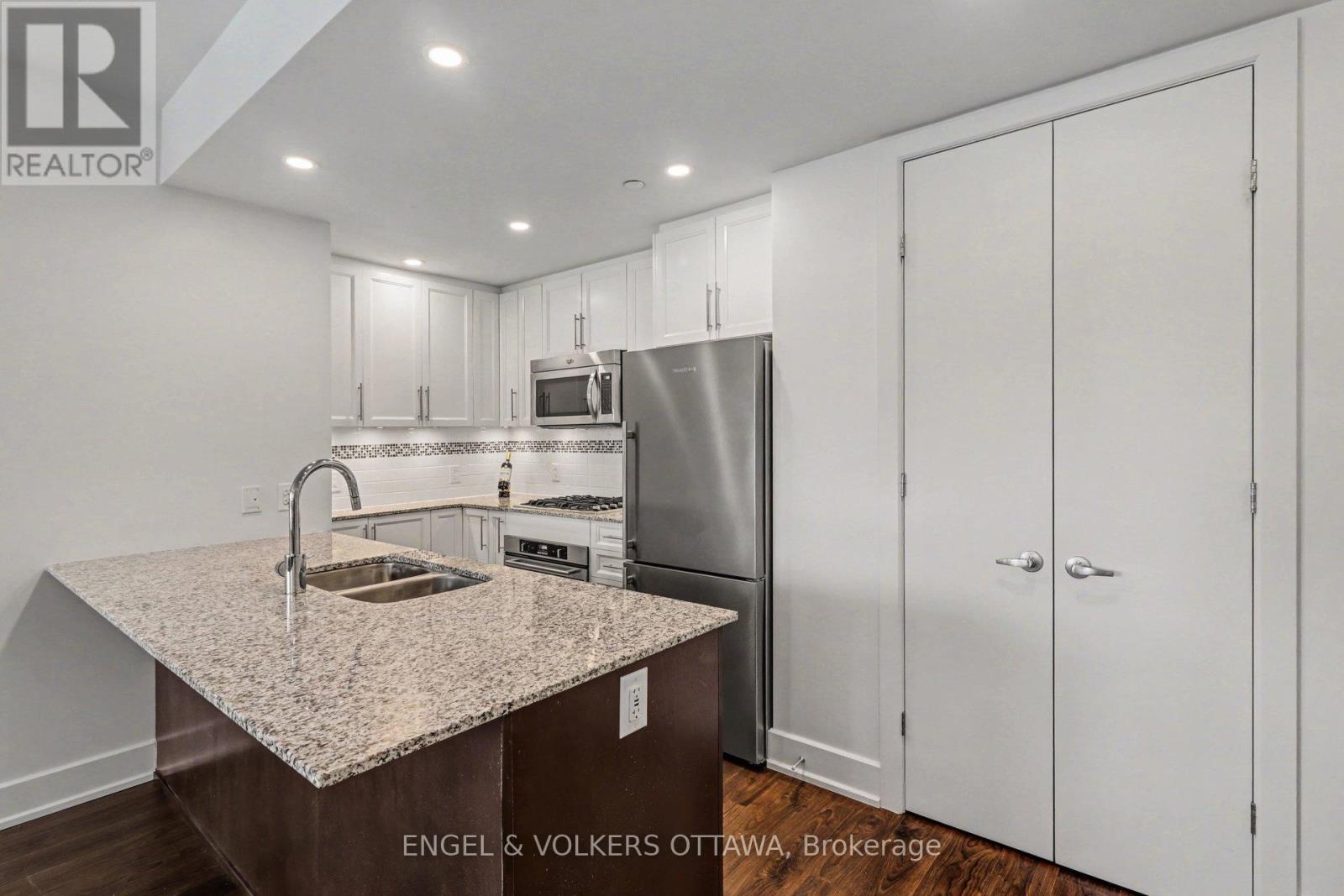 318 - 7 Marquette Avenue, Ottawa, Ontario  K1L 8A7 - Photo 5 - X12815886