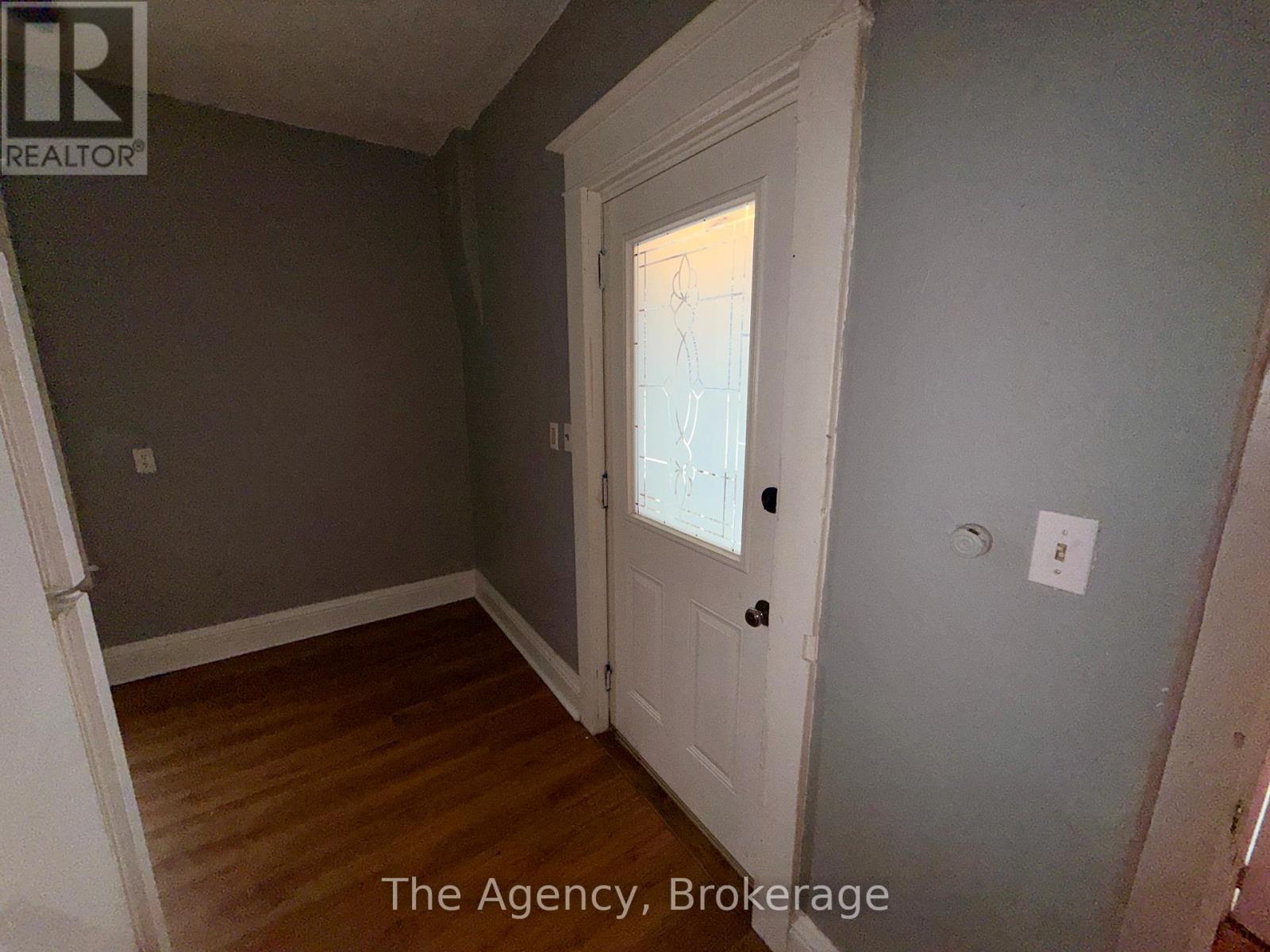 28 Grove Street, Welland, Ontario  L3B 4B4 - Photo 17 - X12815898