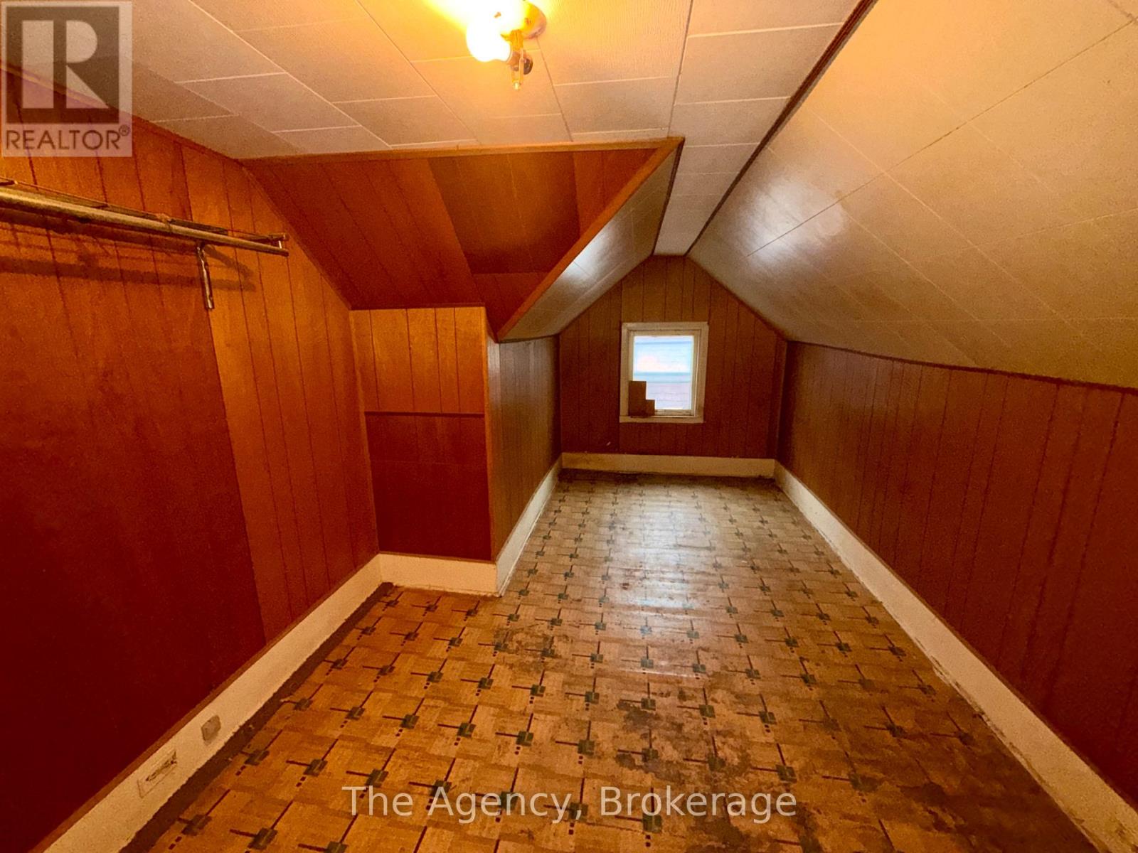 28 Grove Street, Welland, Ontario  L3B 4B4 - Photo 19 - X12815898