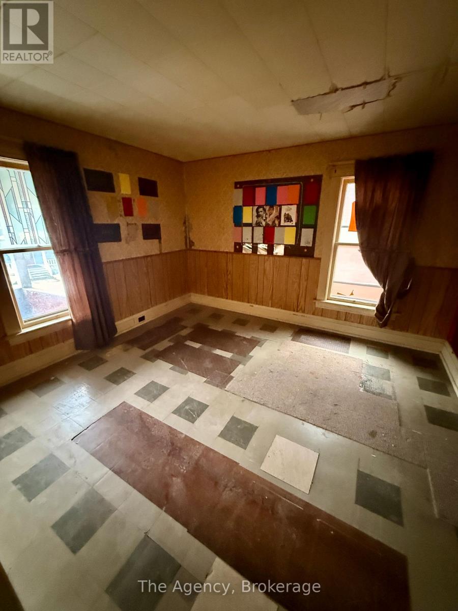 28 Grove Street, Welland, Ontario  L3B 4B4 - Photo 29 - X12815898