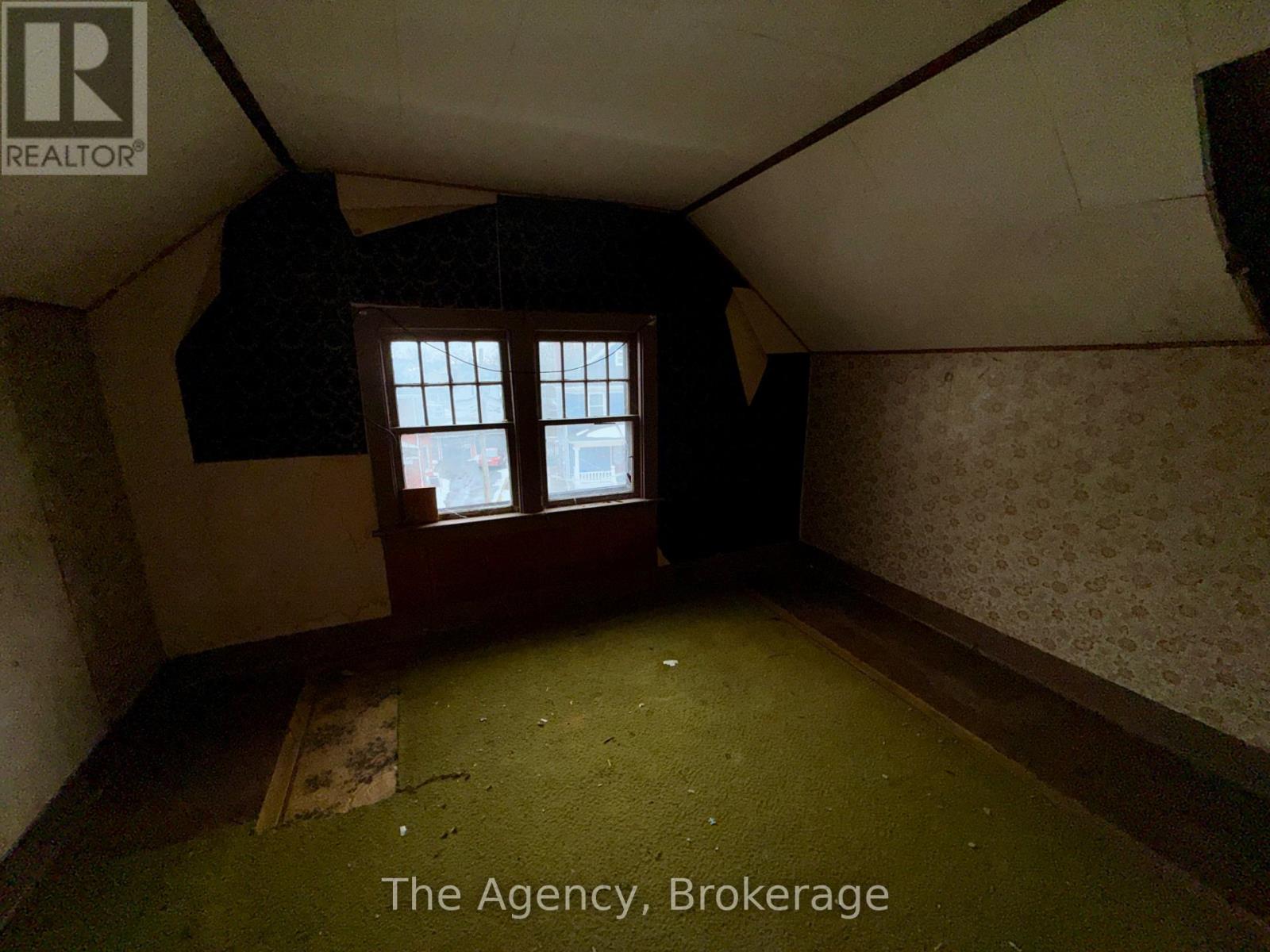 28 Grove Street, Welland, Ontario  L3B 4B4 - Photo 32 - X12815898