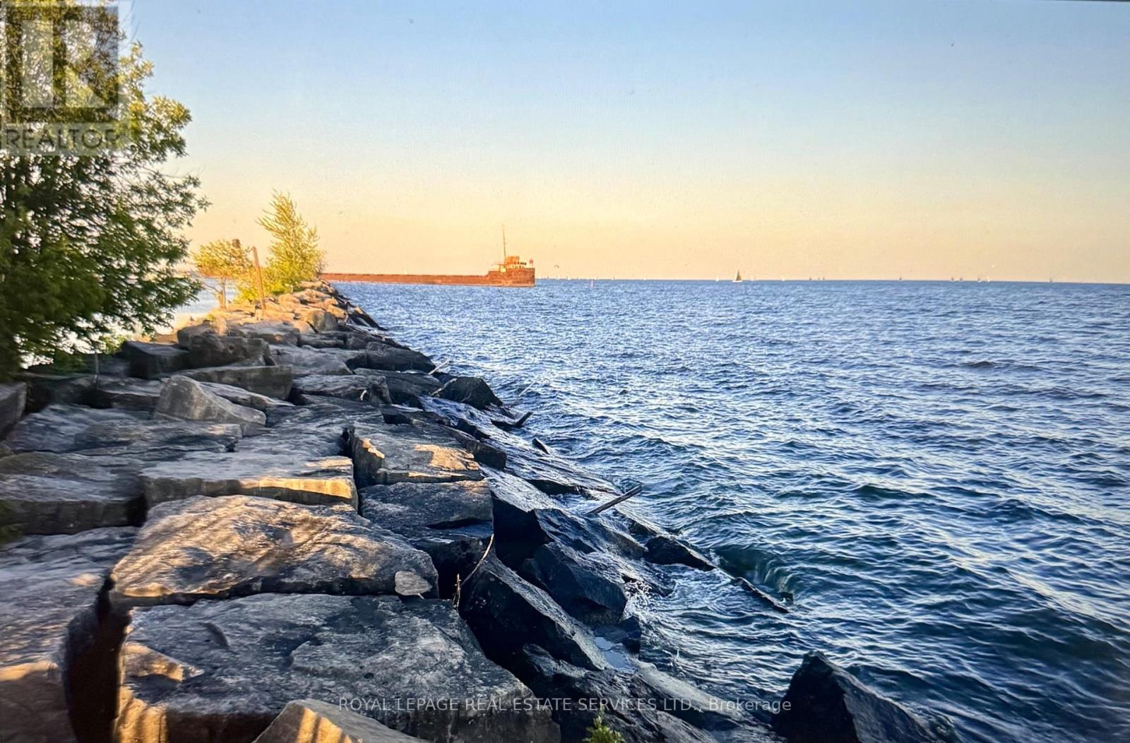 1 - 52 Peter Street, Mississauga, Ontario  L5H 2G8 - Photo 17 - W12812968