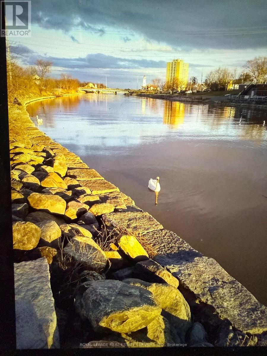 1 - 52 Peter Street, Mississauga, Ontario  L5H 2G8 - Photo 20 - W12812968