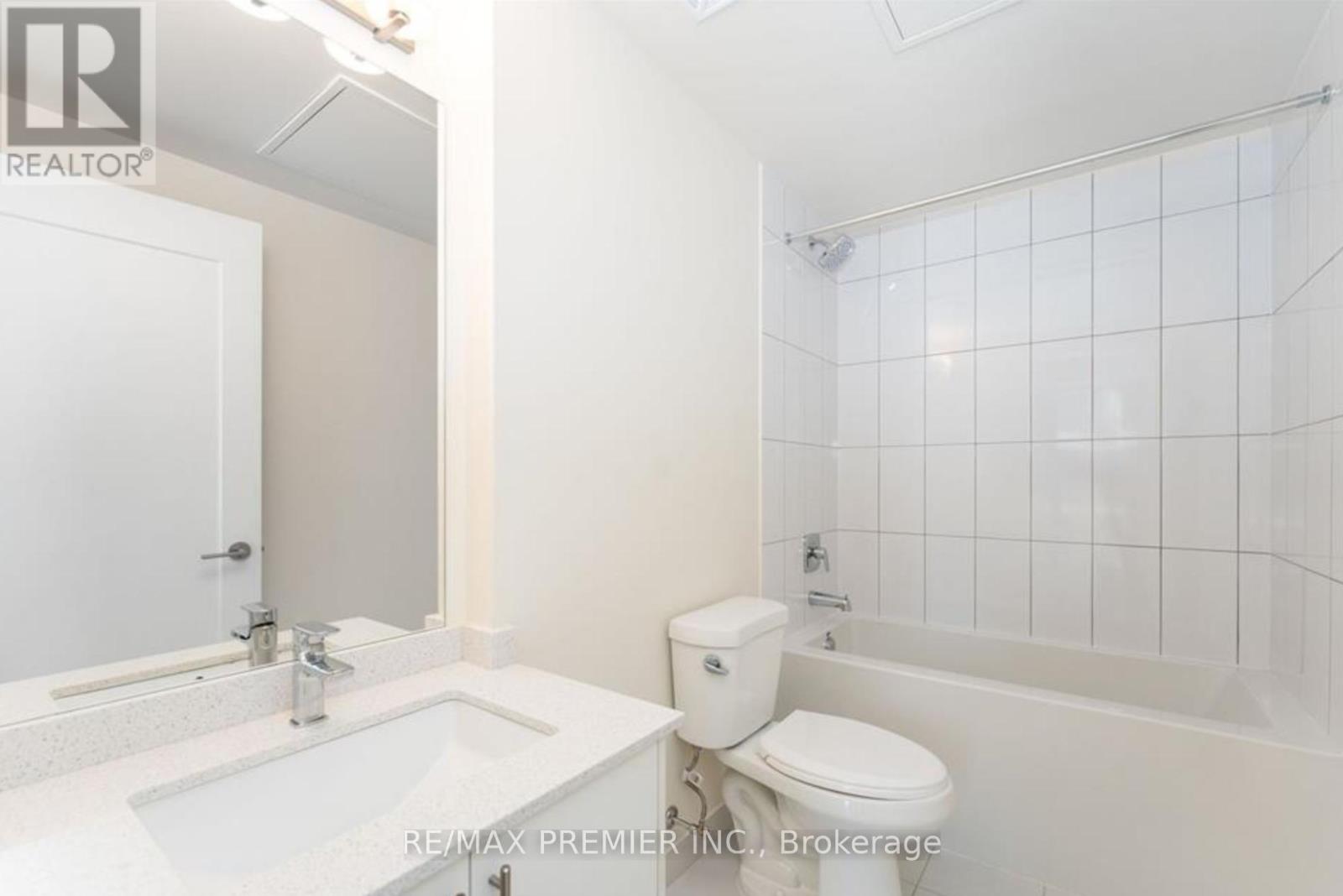 308 - 9000 Jane Street, Vaughan (Vellore Village), Ontario  L4K 0M6 - Photo 12 - N12815606