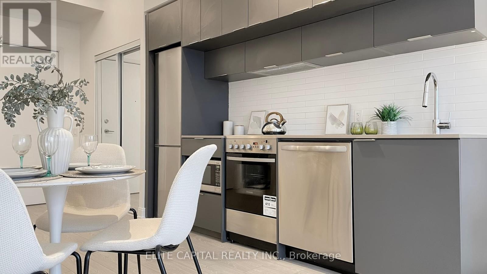 2506 - 181 Dundas Street E, Toronto, Ontario  M5A 0N5 - Photo 11 - C12815774