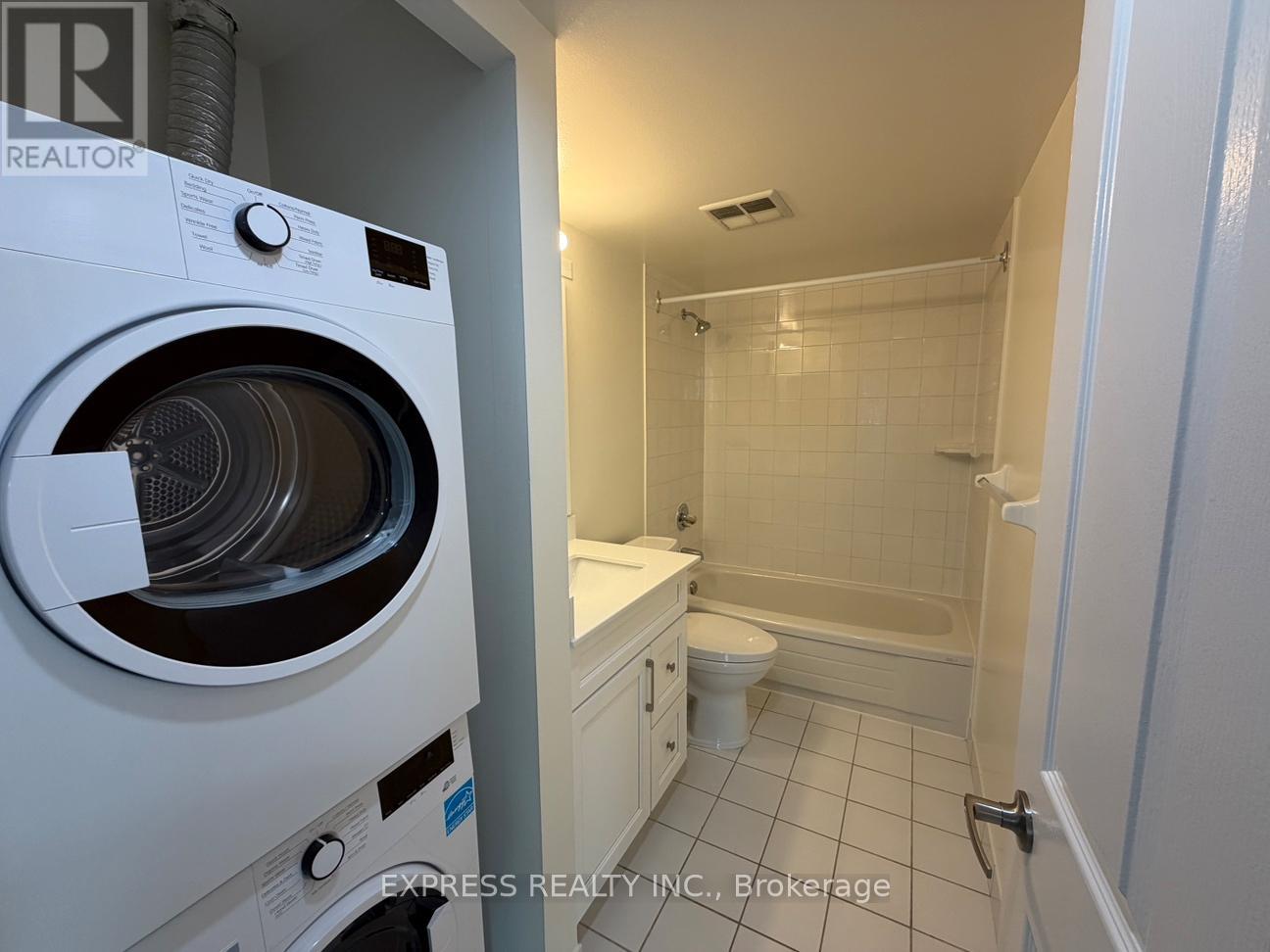 412 - 942 Yonge Street, Toronto, Ontario  M4W 3S8 - Photo 11 - C12815778