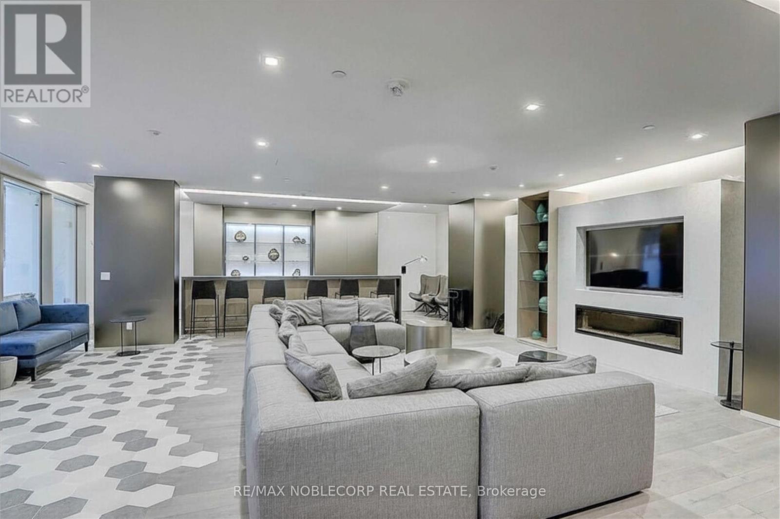 919 - 60 Tannery Road, Toronto, Ontario  M5A 0S8 - Photo 25 - C12815780