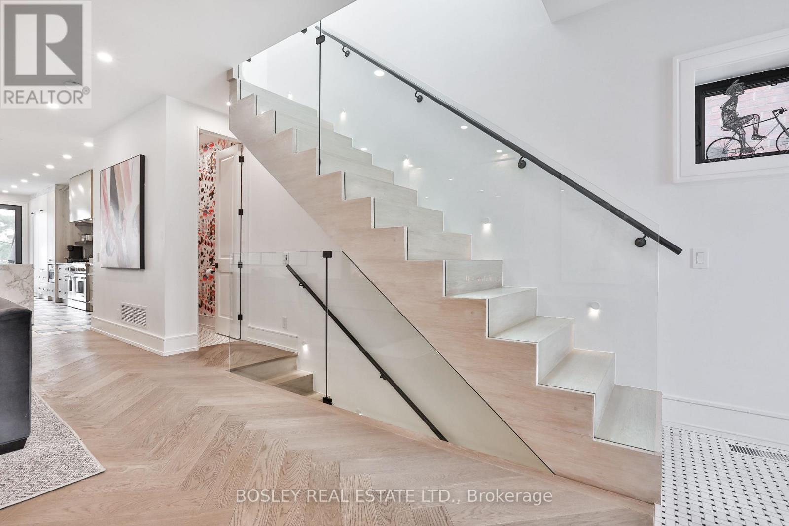 553 Davisville Avenue, Toronto, Ontario  M4S 1J2 - Photo 8 - C12815844