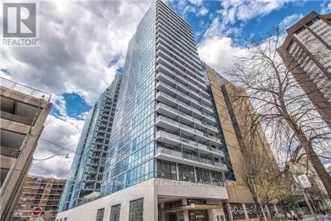 1814 - 210 SIMCOE STREET, Toronto, Ontario