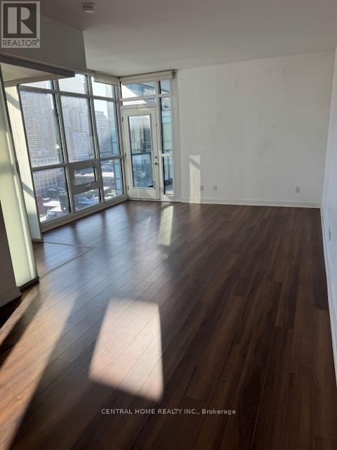 1814 - 210 Simcoe Street, Toronto, Ontario  M5T 0A9 - Photo 10 - C12815954