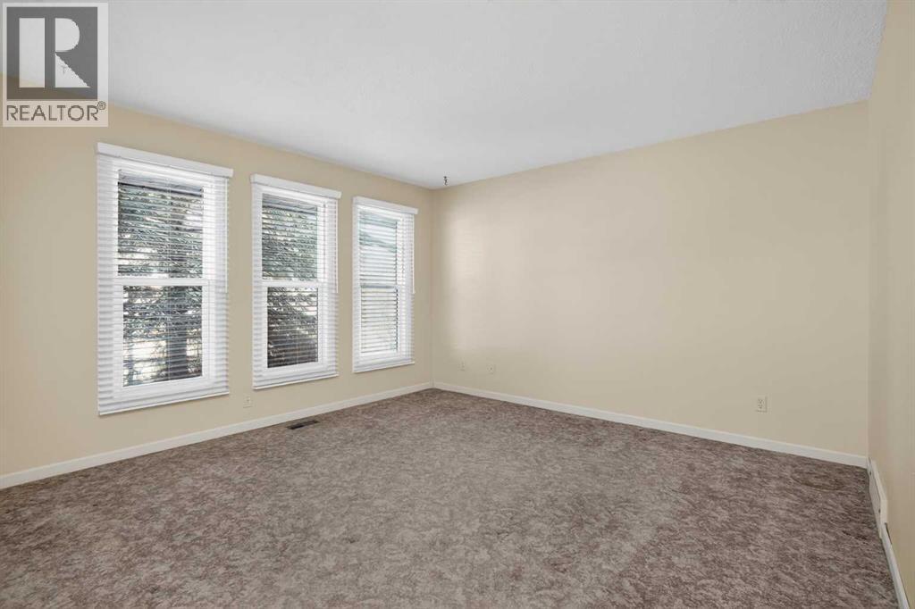 637 Whitewood Road Ne, Calgary, Alberta  T1Y 4A1 - Photo 7 - A2286203