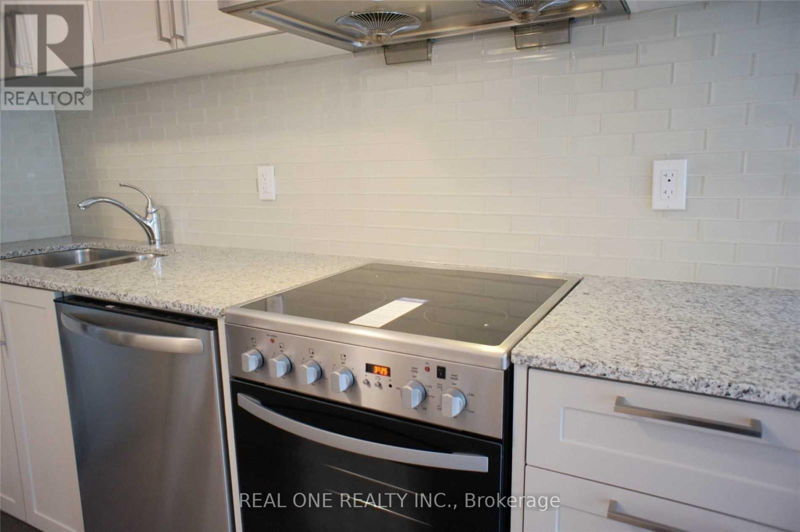 111w - 268 Buchanan Drive, Markham, Ontario  L3R 8G9 - Photo 8 - N12815796