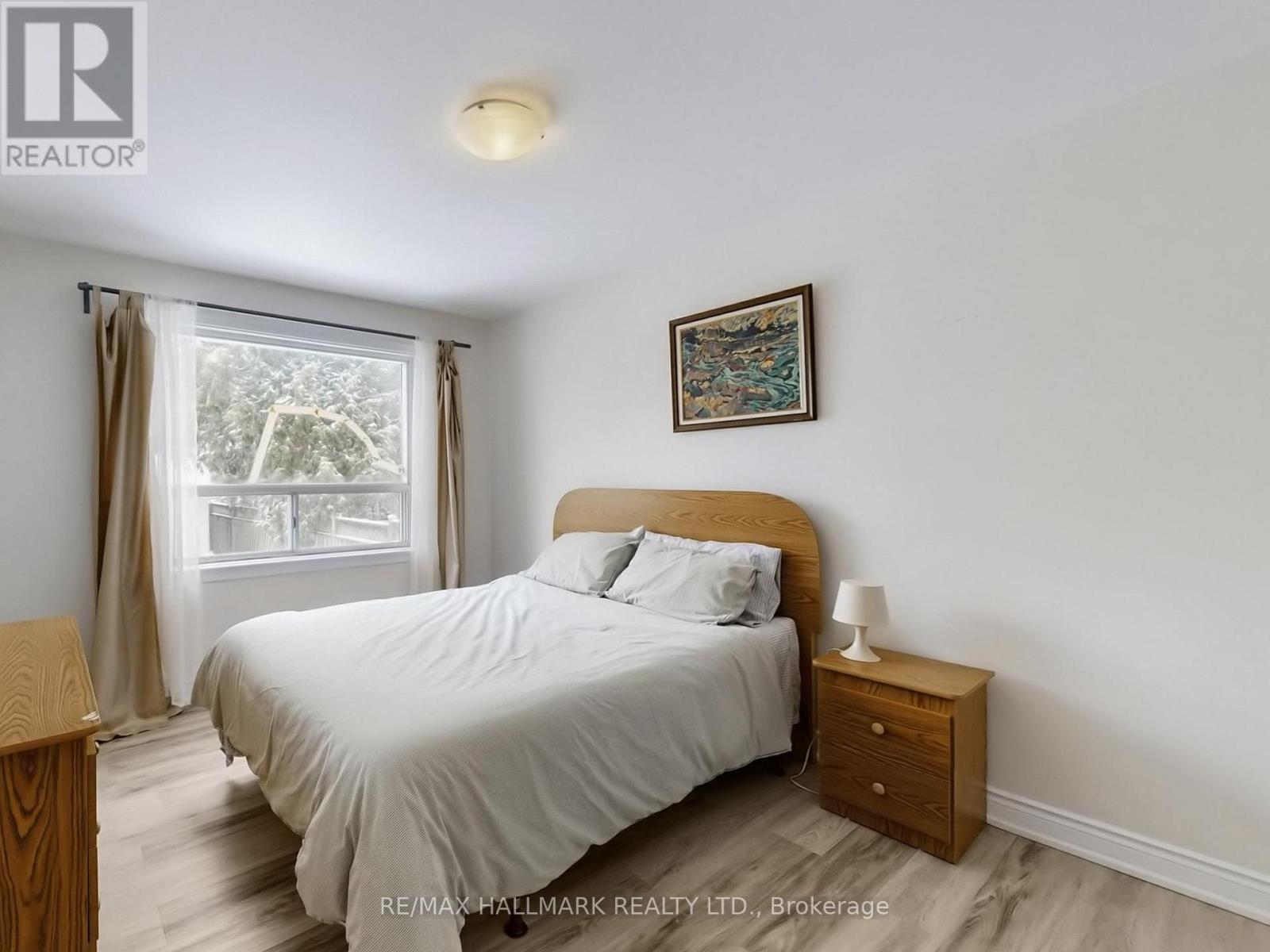 79 Cartier Crescent, Richmond Hill, Ontario  L4C 2N3 - Photo 9 - N12815884